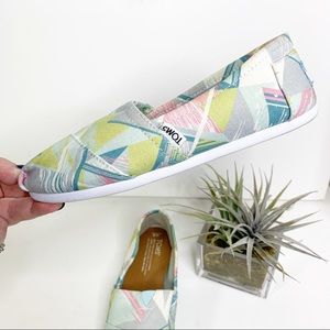 TOMS Pastel Geometric Shape Canvas Slide On Loafer